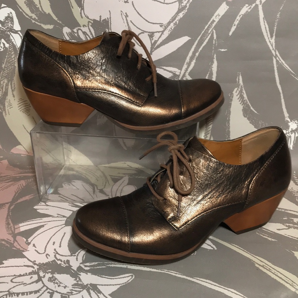Korks Kork Ease Metallic Brown Leather Booties 7.5